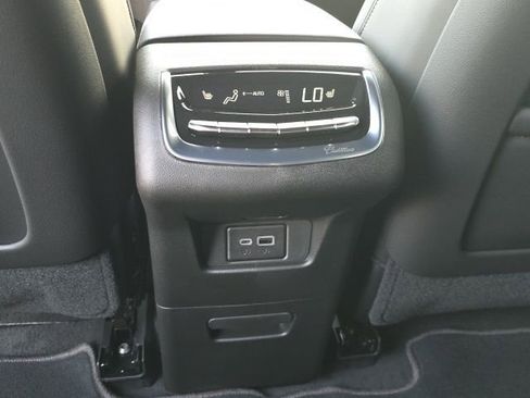 New 2025 Cadillac XT6 Premium Luxury image 18