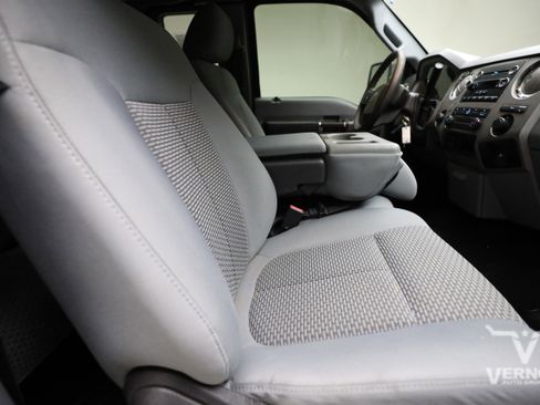 Used 2011 Ford F250 XLT w/ XLT Appearance Pkg image 11