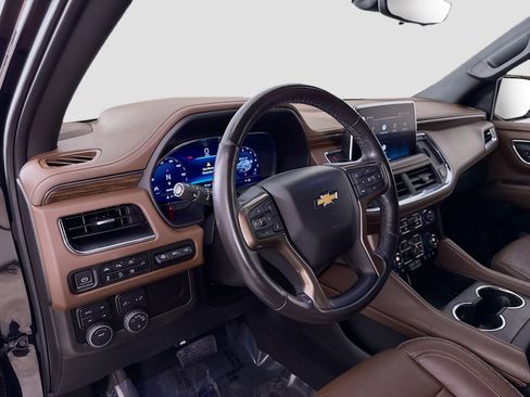 Used 2022 Chevrolet Tahoe High Country AWD/4WD image 9