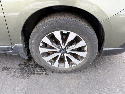 Used 2015 Subaru Outback 2.5i Limited image 11