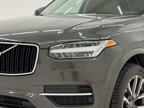 Used 2018 Volvo XC90 T6 Momentum w/ Convenience Package AWD/4WD image 11