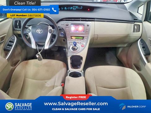 Used 2014 Toyota Prius Two FWD image 11