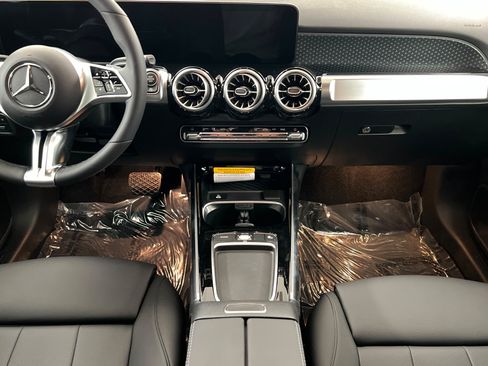 New 2026 Mercedes-Benz GLB 250 4MATIC image 13