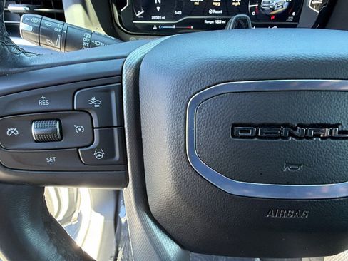 Used 2024 GMC Yukon Denali w/ Advanced Technology Package AWD/4WD image 19