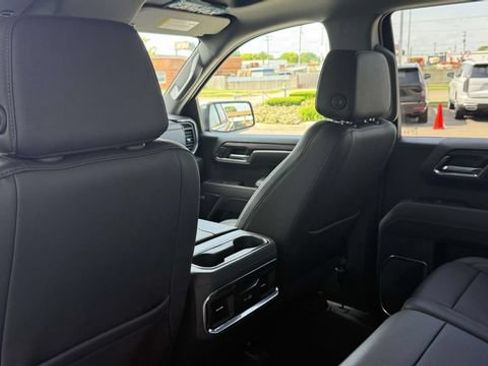 Used 2026 GMC Sierra 1500 SLT w/ SLT Convenience Package AWD/4WD image 60