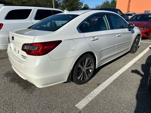 Used 2017 Subaru Legacy 2.5i Limited AWD/4WD image 3