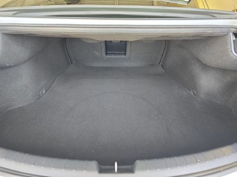 Used 2017 Kia Cadenza Premium w/ Luxury Package image 14