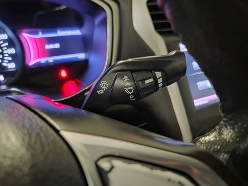 Used 2013 Ford Fusion SE image 18