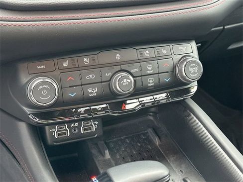 Used 2025 Dodge Durango R/T image 23