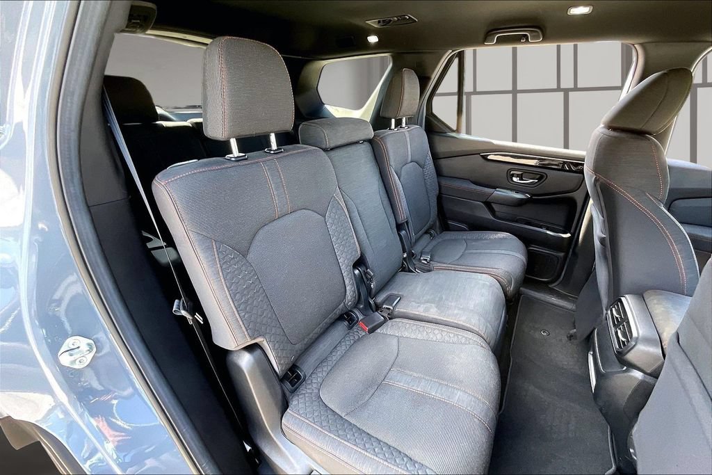 Certified 2025 Honda Pilot Sport image 24