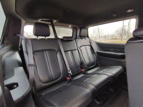 Used 2024 Jeep Wagoneer Series II w/ Flexible Seating Group image 20