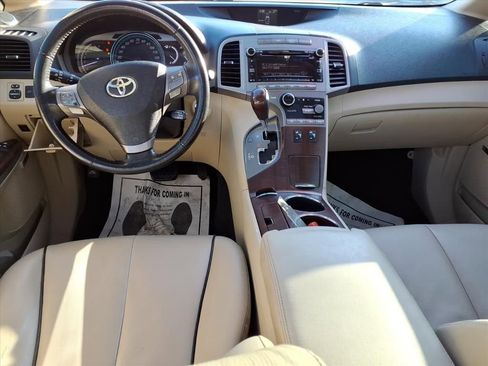 Used 2012 Toyota Venza AWD image 9