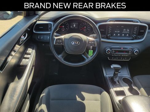 Used 2019 Kia Sorento AWD w/ LX Convenience Package image 9