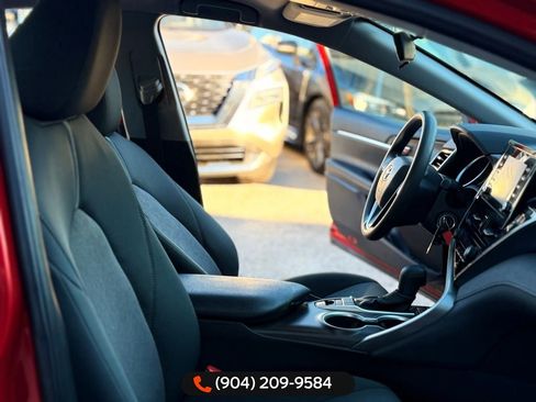 Used 2023 Toyota Camry LE image 12