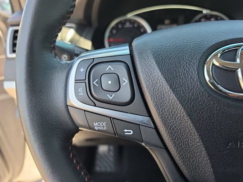 Used 2016 Toyota Camry SE FWD image 20