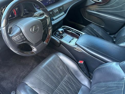 Used 2020 Lexus LS 500 w/ Interior Upgrade Package RWD image 4