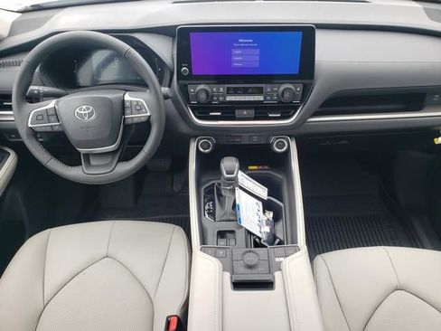 New 2026 Toyota Grand Highlander AWD image 14