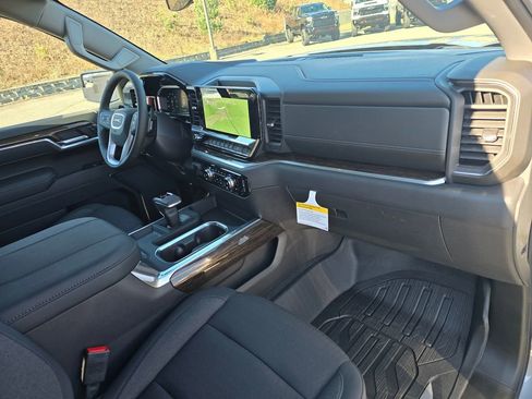 New 2026 GMC Sierra 1500 Elevation image 27