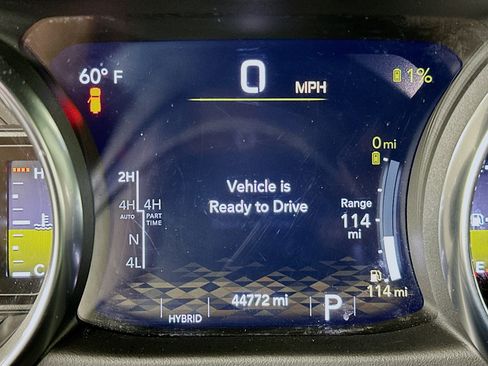 Used 2023 Jeep Wrangler Unlimited Sahara AWD/4WD image 18