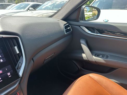 Used 2022 Maserati Ghibli Modena Q4 image 32