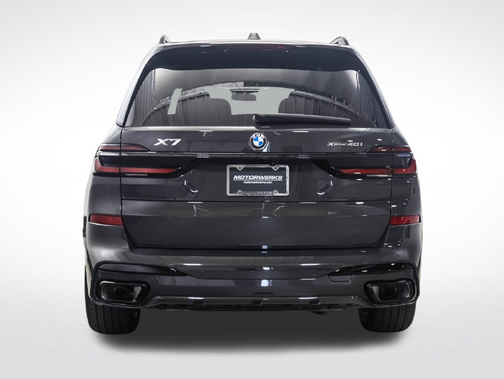 Used 2027 BMW X7 xDrive40i w/ M Sport Package AWD/4WD image 4