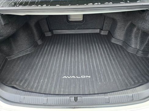 Used 2016 Toyota Avalon Touring image 5