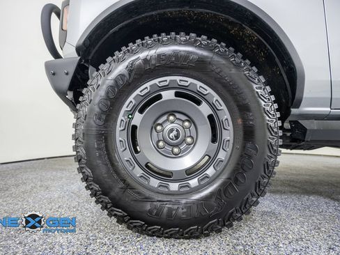 Used 2024 Ford Bronco Outer Banks AWD/4WD image 51