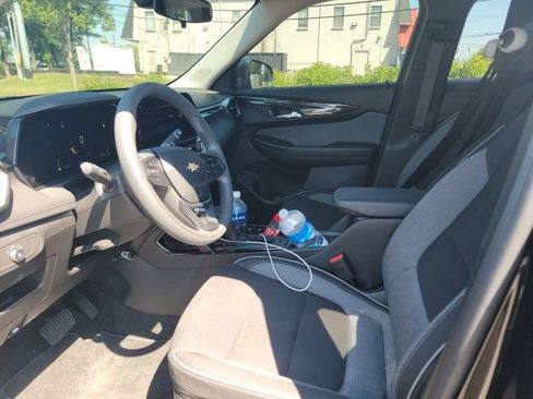 Used 2024 Chevrolet TrailBlazer LS w/ LS Convenience Package FWD image 10