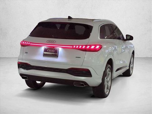 New 2025 Audi Q5 Premium Plus image 5