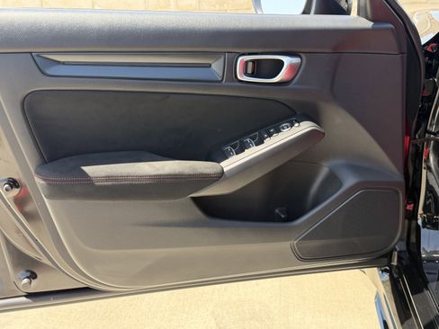 Used 2025 Honda Civic Type R image 15