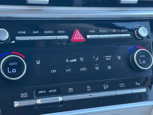 Used 2024 Hyundai Santa Fe SEL image 23