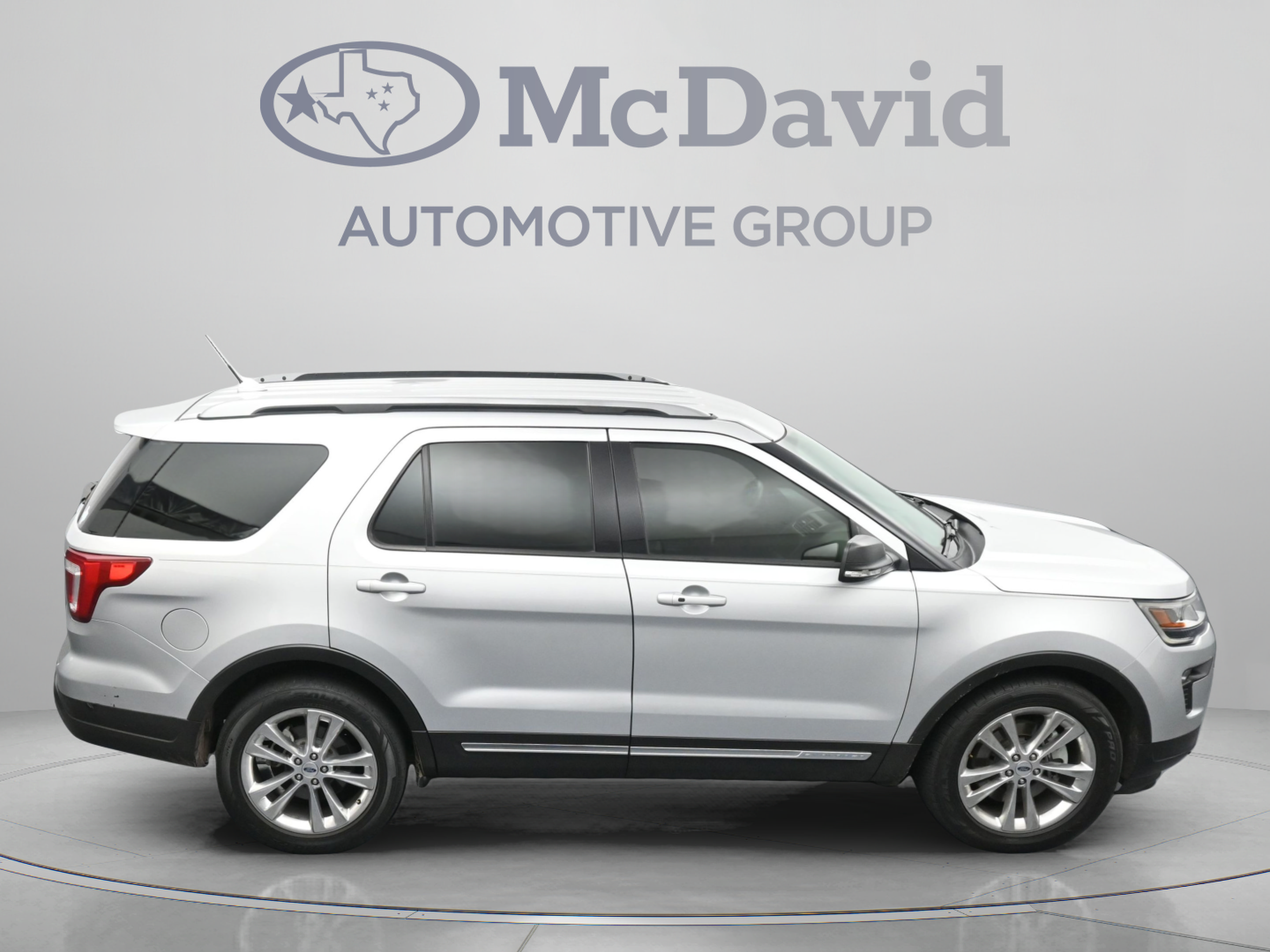 Used 2019 Ford Explorer XLT w/ Equipment Group 202A FWD image 40