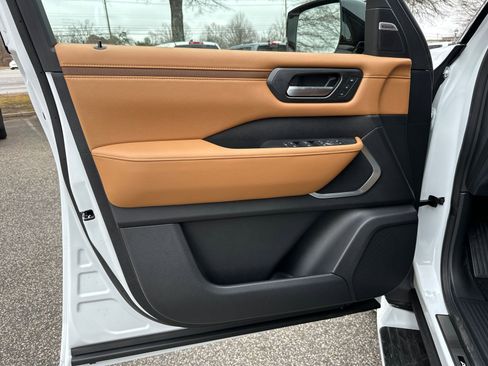 New 2026 Nissan Armada Platinum Reserve image 10