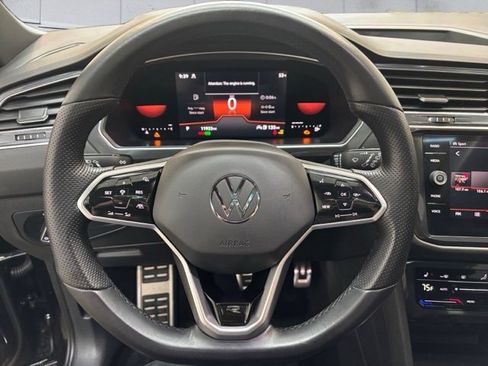Used 2022 Volkswagen Tiguan SE R-Line image 13