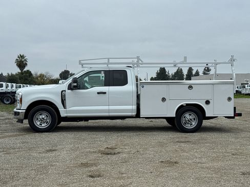 New 2025 Ford F350 XL w/ XL Chrome Package image 7