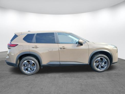 Used 2025 Nissan Rogue SV FWD image 23