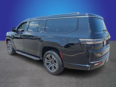 New 2026 Jeep Grand Wagoneer L 4WD w/ Premium Group I image 4