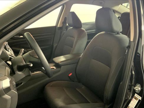 Used 2025 Nissan Altima 2.5 SV image 22