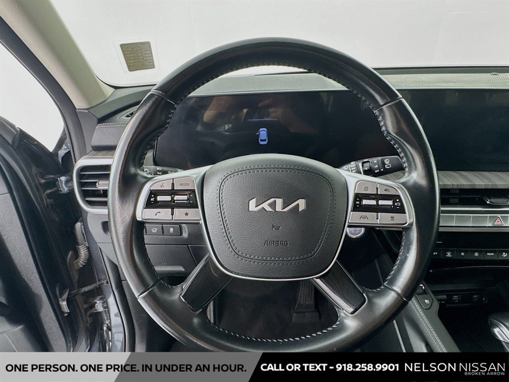 Used 2024 Kia Telluride EX w/ EX Captain's Chair Package FWD image 11