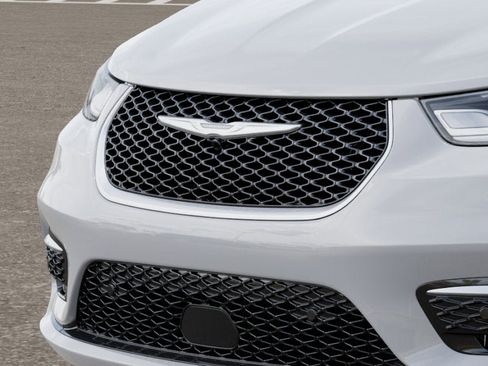 New 2026 Chrysler Pacifica Pinnacle FWD image 39