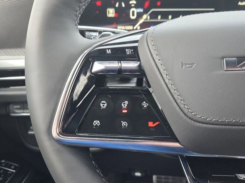 New 2026 Cadillac Escalade ESV V image 26