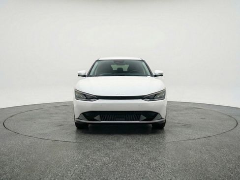 Used 2025 Kia K4 LXS image 2