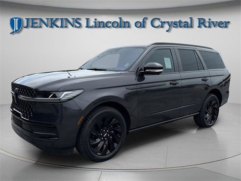 New 2025 Lincoln Navigator Reserve w/ Jet Appearance Package image 2