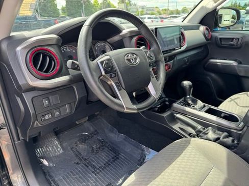 Used 2022 Toyota Tacoma SR5 AWD/4WD image 20