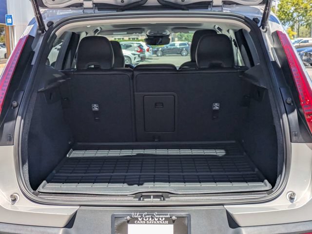 Certified 2024 Volvo XC40 B5 Plus w/ Protection Package Premier AWD/4WD image 17