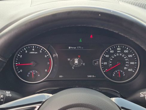 Used 2021 Kia Seltos SX w/ SX Sunroof Package AWD/4WD image 16