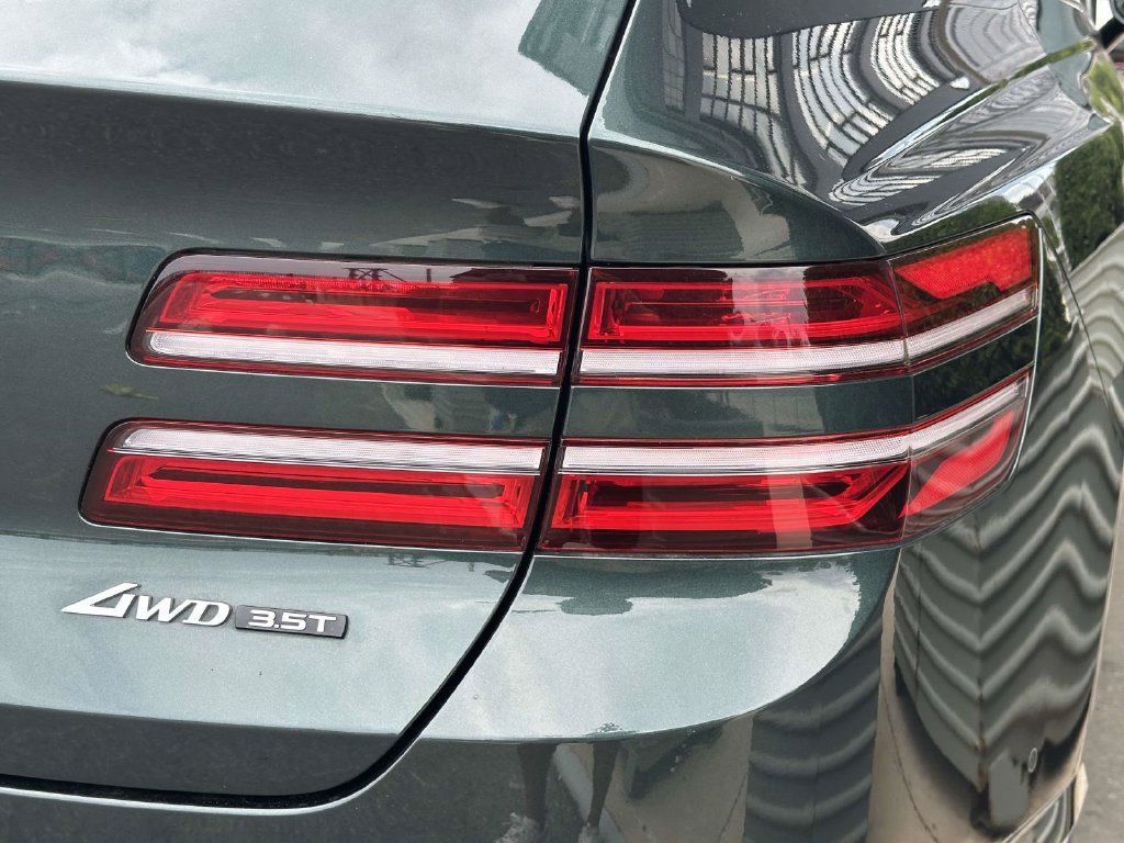 Used 2024 Genesis GV80 3.5T w/ Prestige Package AWD/4WD image 9