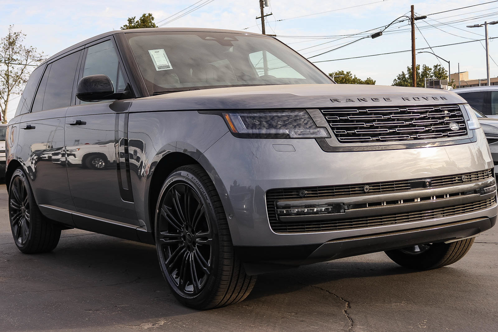 New 2026 Land Rover Range Rover Long Wheelbase SE AWD/4WD image 3
