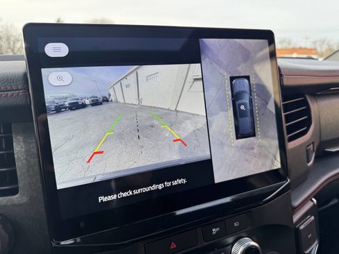 Used 2023 Ford Expedition Limited image 14