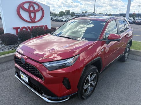 Used 2023 Toyota RAV4 SE w/ Weather & Moonroof Package AWD/4WD image 1